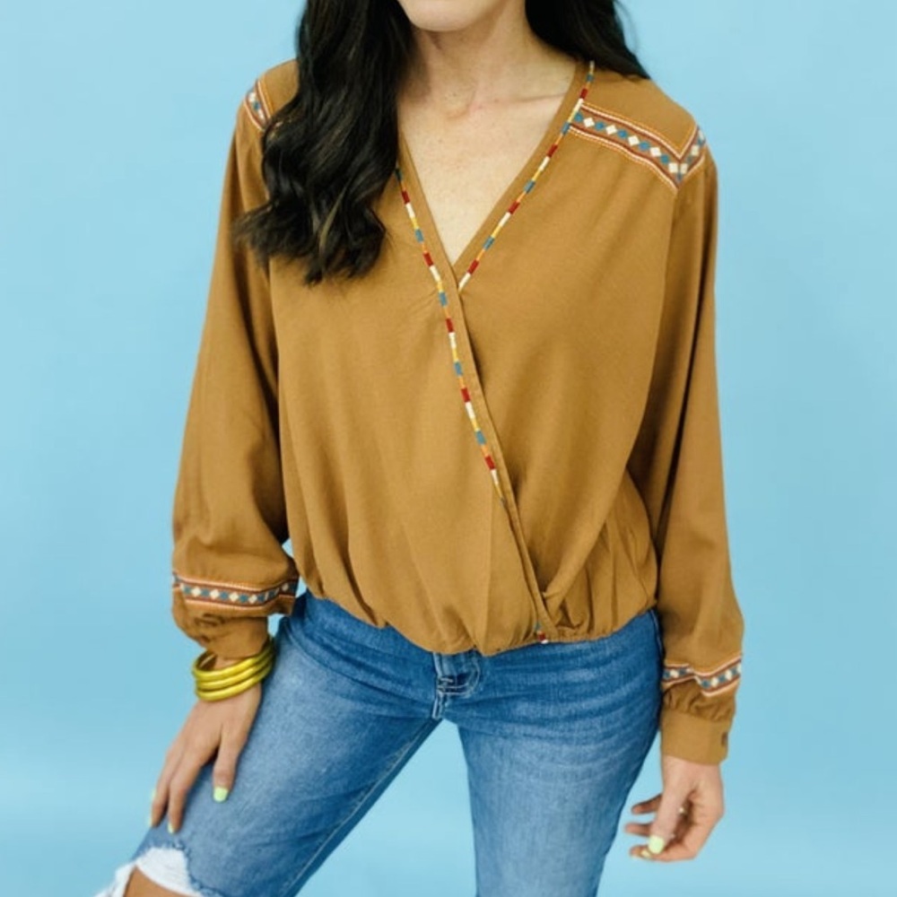 Savanna Jane Embroidered V Neck Long Sleeve Top Camel Brown Size Large